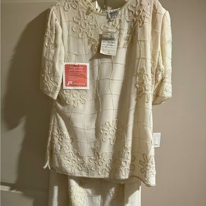 Women plus sized 14-22 all items are new tags